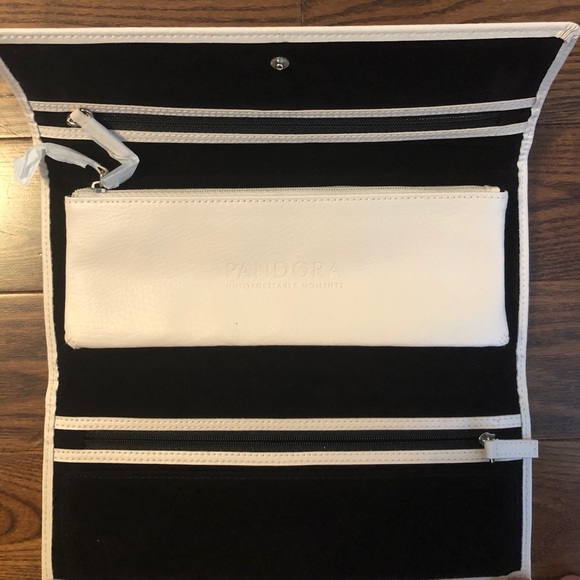 Leather Pandora Jewelry Roll for Travel NWT - Picture 3 of 3